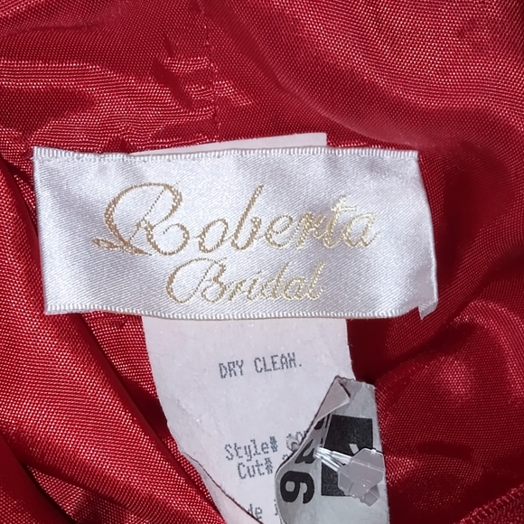 Beautiful bridesmaid dress - Picture 3 of 3